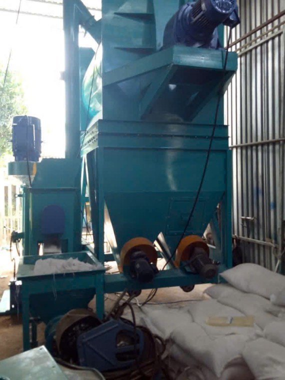 Máy trộn 2 tấn